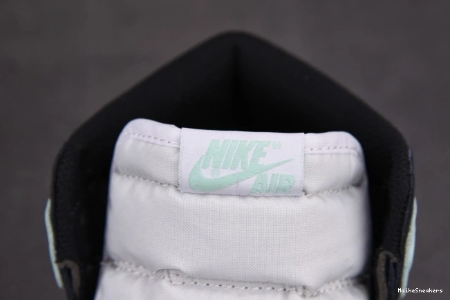 MaikeSneakers Retro High 861428-100 1 Igloo Jordan 0714